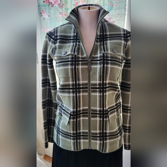 Light shacket - Picture 3 of 6